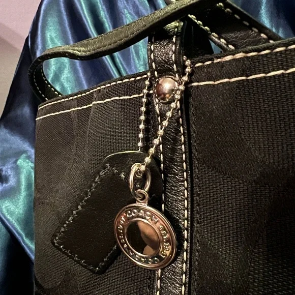 Coach black bag - Picture 2 of 11